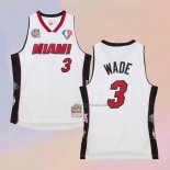 Camiseta Miami Heat Dwyane Wade NO 3 Mitchell & Ness 2003-19 Blanco